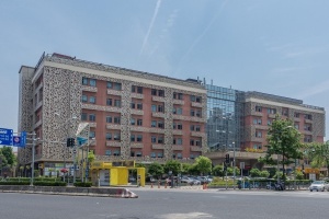 紧邻华理与上海南站，美通科创空间245㎡简装修办公室出租