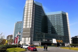 张江广兰路地铁站，180平全装修办公室，拎包入住