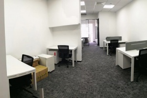 苏州河景，带阳台，120㎡精装修带家具办公室总价18000元/月