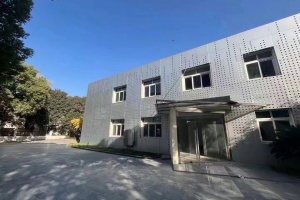 宝山工业区104地块2067㎡火车头厂房出租