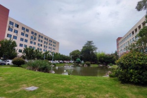 周浦沈梅路地铁站，大房东自持厂房，进出方便，面积多样
