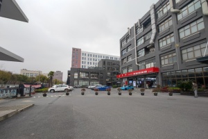 莘庄工业区105平精装实验室出租