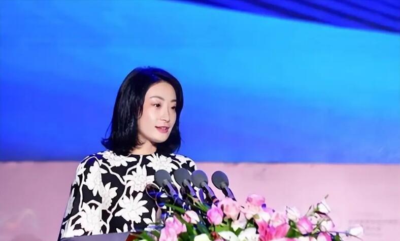 宗馥莉辞职风波背后，管理层矛盾无法调和