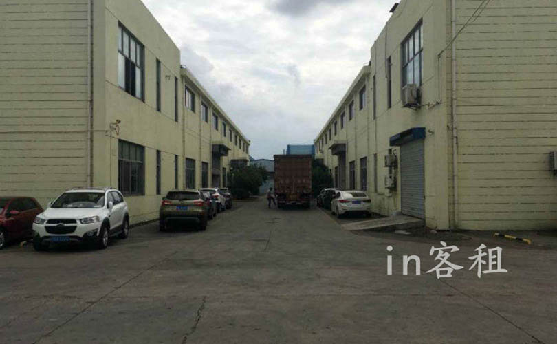 六灶工业园1100平单层厂房带行车，场地大