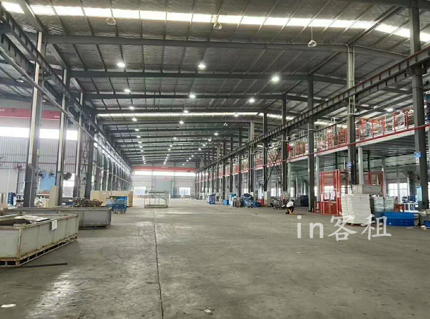黄渡13000平米厂房仓库出租，层高14米带行车，面积可分割
